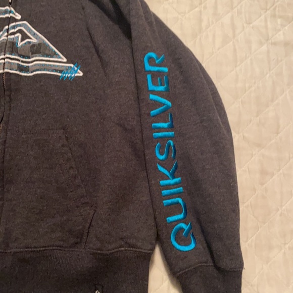 Gently used boys Quiksilver sweater - Picture 3 of 5